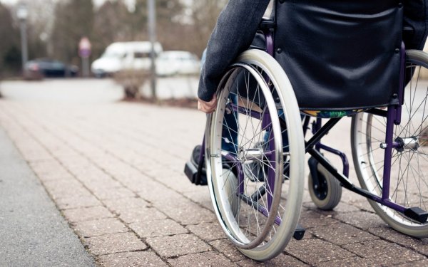 Работодатели, отказывающиеся нанимать инвалидов, будут платить специальные взносы - «Технологии»