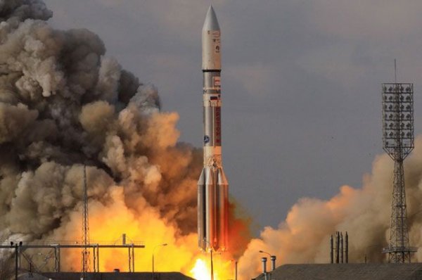 С Байконура стартовала ракета «Протон» со спутником связи «Ямал-601» - «Политика»