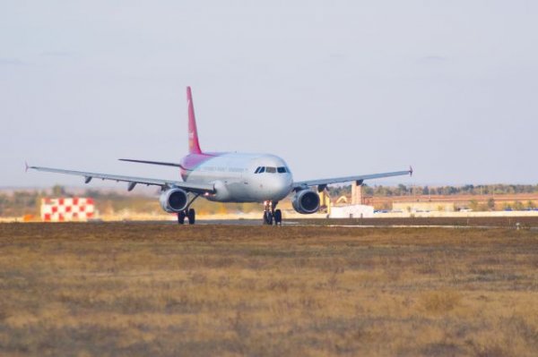 Самолет авиакомпании Nordwind совершил жесткую посадку в Оренбурге - «Политика»