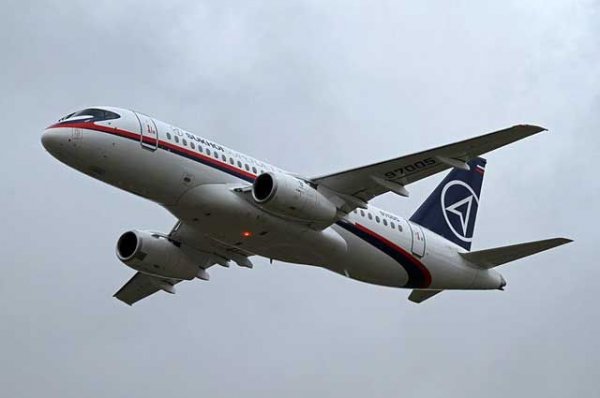 Sukhoi Superjet 100 авиакомпании «Ямал» не смог вылететь из Екатеринбурга - «Происшествия»