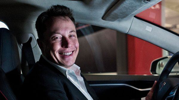 Tesla увеличила запас хода своих автомобилей не меняя объема аккумуляторов - «Новости дня»