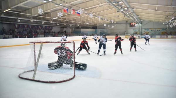 Турнир по хоккею проходит в Вологде