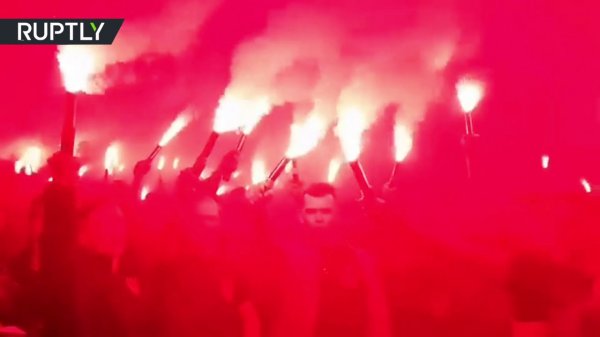 Украинские националисты прошли маршем по улицам Одессы - (видео)