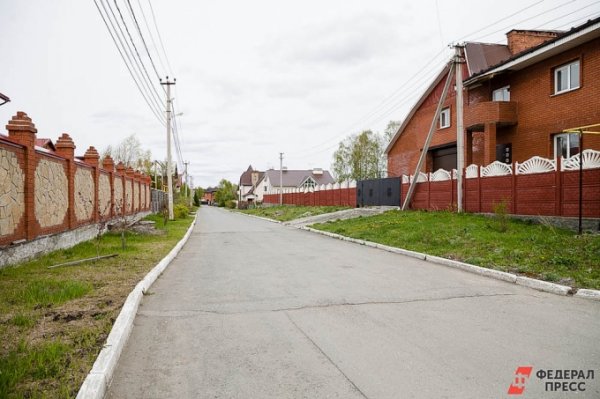Уральский бизнесмен купил дороги и требует с омичей деньги за проезд