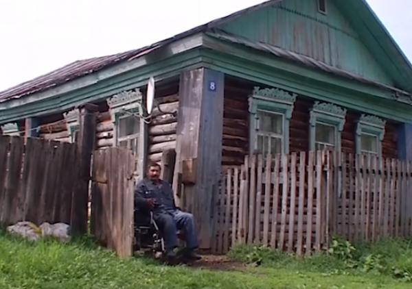 В Башкирии инвалид без рук и ног получил штраф за заросший огород - «Авто новости»