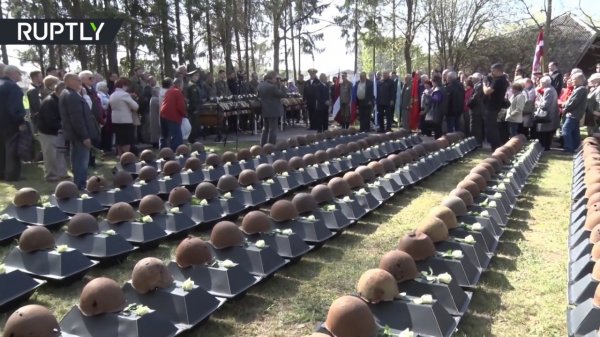 В Латвии перезахоронили останки 275 солдат Красной армии - (видео)