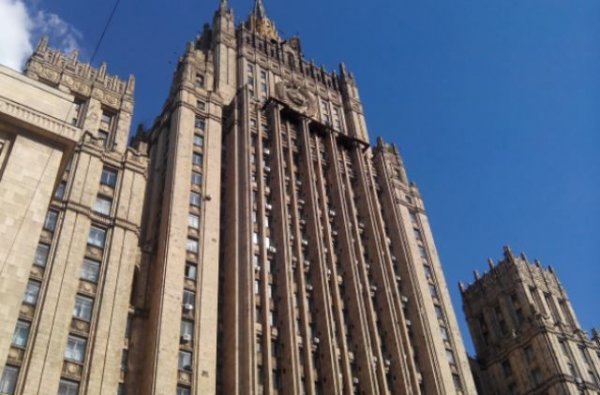 В МИД РФ призвали Зеленского адекватно оценить ситуацию на Украине - «Политика»