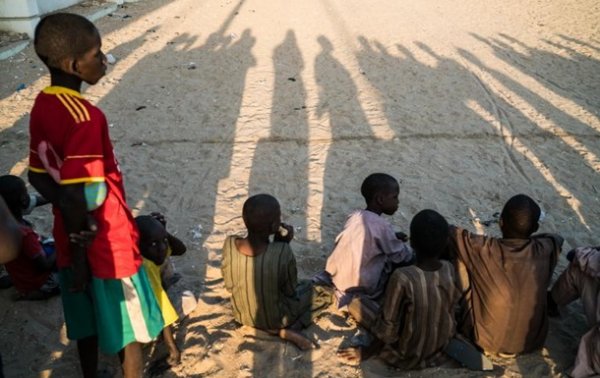 В Нигерии освободили 900 детей, завербованных для боевых действий