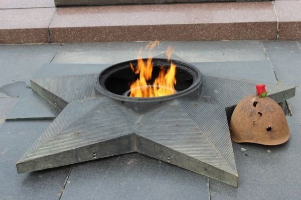 В Орловской области пьяный подросток осквернил Вечный огонь - «Происшествия»