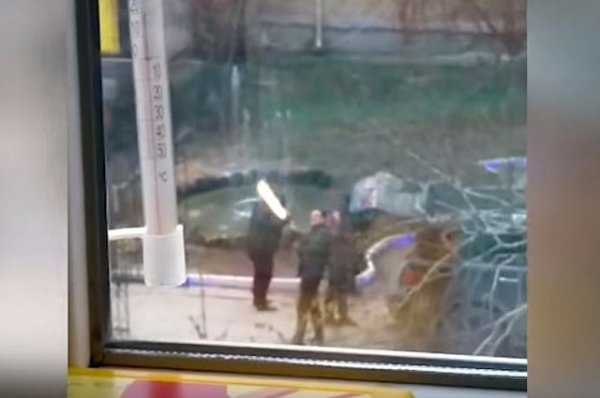 В сети появилось видео стрельбы, предположительно, депутата ГД из автомата - «Политика»