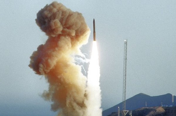 В США испытали межконтинентальную баллистическую ракету Minuteman III - «Происшествия»