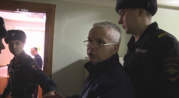 В Уфе отпустили домой всех полицейских, обвиняемых в изнасиловании коллеги - «Новости Дня»