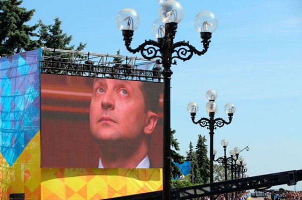 Зеленский заявил, что хочет сделать из Украины «страну в смартфоне» - «Происшествия»