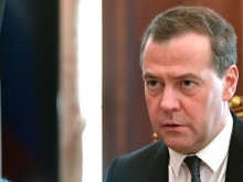 Медведев объявил об упрощении получения вида на жительство в РФ для широкого круга иностранных граждан - «Военное обозрение»