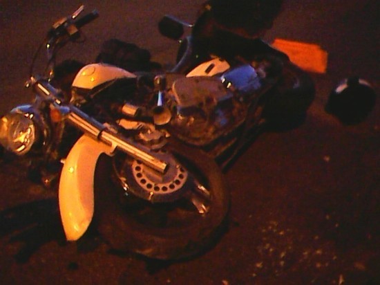 Мотоциклист влетел в отбойник в Обнинске