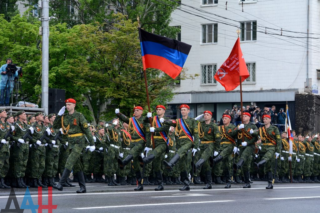 Донецкое войско. Парад Победы в Донецке. Парад Победы ДНР. Парад 9 мая ДНР. День Победы Донецк.