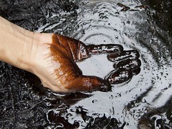 Правительство определило порядок компенсации за грязную нефть - «Общество»