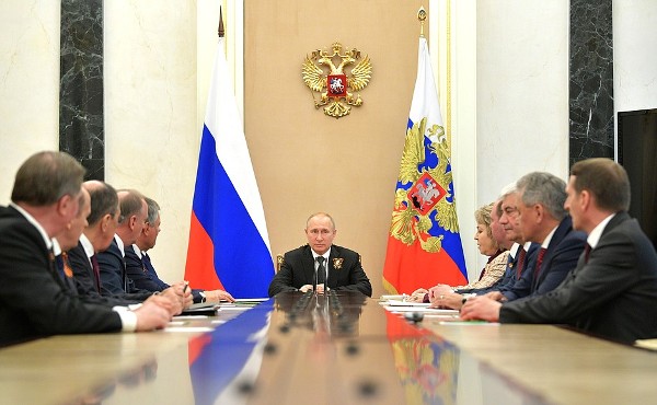 Путин обсудил с постоянными членами Совбеза России ситуацию вокруг Ирана - «Новости Дня»