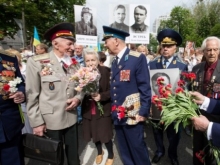 Скандал в Мелитополе: бюджетники пожаловались, что их сгоняют праздновать день Победы - «Военное обозрение»