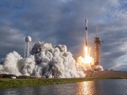 SpaceX признала гибель пилотируемого корабля Crew Dragon - «Политика»