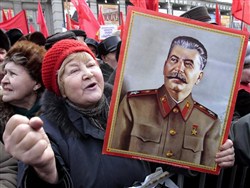 Сталина и военачальников исключили из колонны «Бессмертного полка» в Туле - «Новости дня»