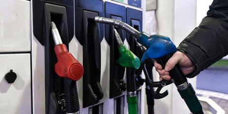 Украинцев предупредили о возможном росте цен на бензин - «Политика»
