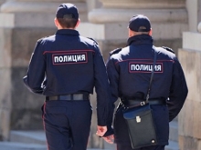 В Донецке полицейские 11 часов избивали задержанного - «Военное обозрение»