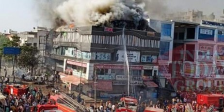 В Индии 19 человек погибли при пожаре в торговом центре (видео) - «Общество»
