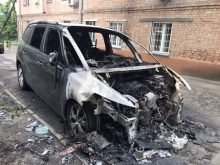 В Киеве сожгли машину главреда телеканала - «Военное обозрение»