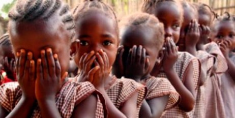 В Нигерии освободили почти 900 детей из плена боевиков - «Политика»