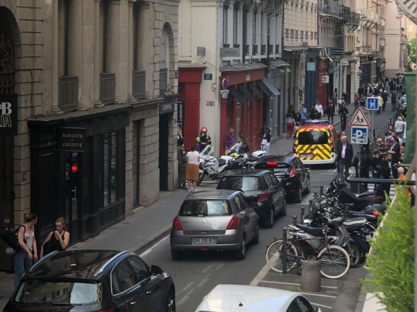 В центре французского Лиона прогремел взрыв - «Новости Дня»