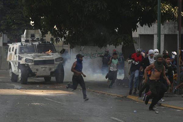 Венесуэла охвачена беспорядками: Гуайдо проводит операцию «Свобода» - «Новости Дня»