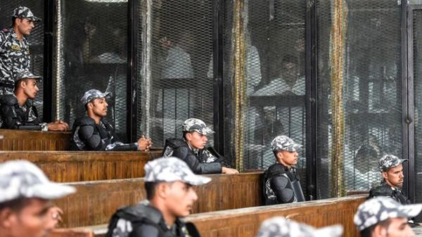 32 человека приговорены в Египте к пожизненному заключению - «Новости Дня»