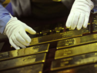 Bloomberg (США): большая ставка Путина на золото себя оправдывает - «Политика»