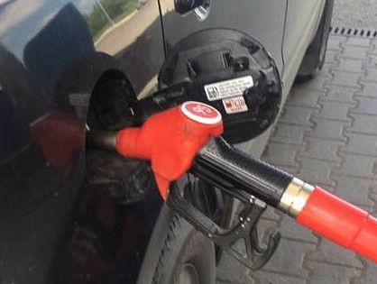 ФАС и Минэнерго начали проверку взлетевших цен на бензин - «Политика»