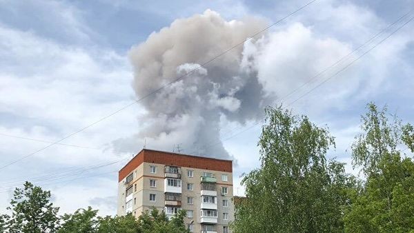 Из-за взрывов на заводе в Дзержинске повреждены 70 детсадов и 31 школа - «Новости дня»