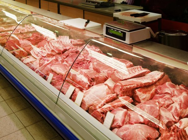 Цены на мясо выросли из-за дороговизны кормов и ГСМ - «Новости дня»