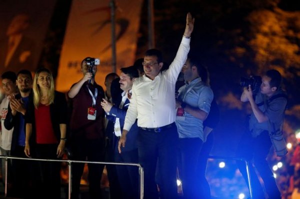 ЦИК Турции сообщил о победе оппозиционера на выборах главы Стамбула - «Политика»