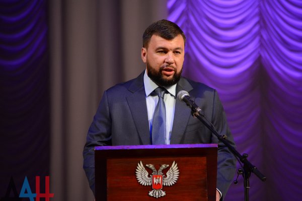 Глава ДНР поздравил работников статистики с профессиональным праздником
