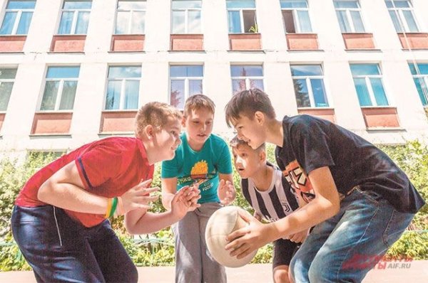 Каникулы в школе. 110 детей Академического приняла «Московская смена» - «Политика»