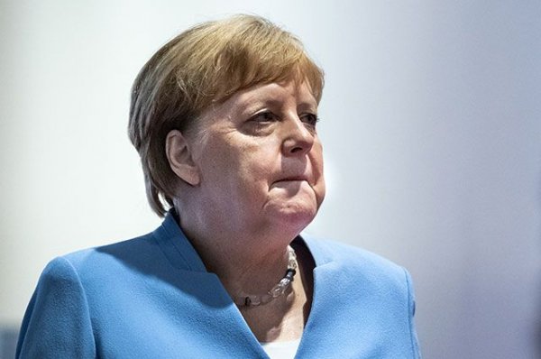 Лихорадка или недоедание? Что говорят врачи о здоровье Ангелы Меркель - «Политика»