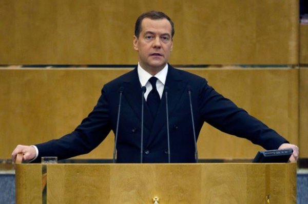 Медведев отреагировал на обвинения РФ в организации протестов в Грузии - «Политика»