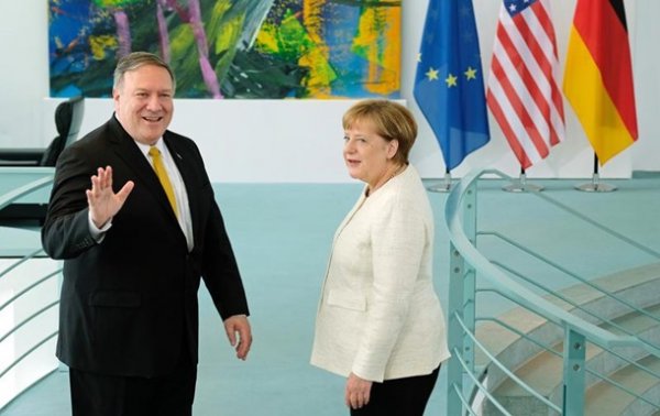 Меркель и Помпео обсудили Украину