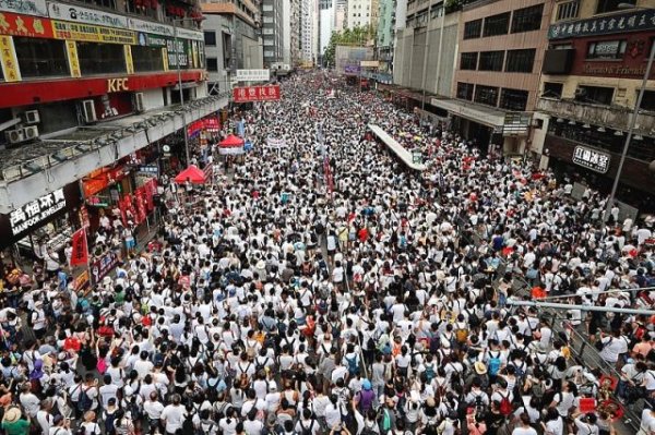 МИД советует россиянам избегать мест проведения протестов в Гонконге - «Происшествия»