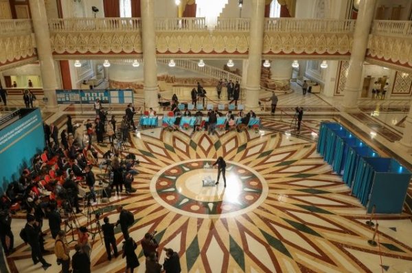 На президентских выборах в Казахстане выявлено 19 нарушений - «Политика»