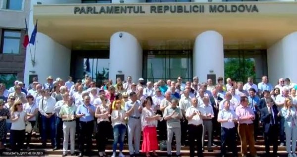 Новую власть Молдавии подержали администрации городов и районов - «Новости Дня»