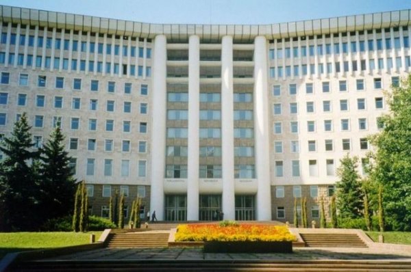 Парламент Молдавии попросит ЕСПЧ проверить действия КС страны - «Политика»