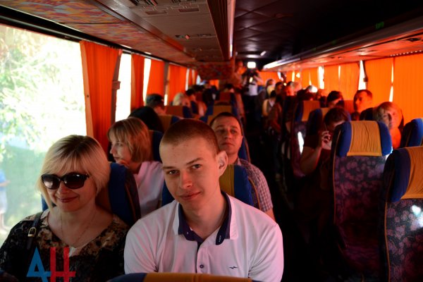 Первая группа жителей ДНР выехала в Ростовскую область для получения российских паспортов