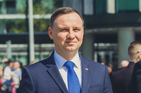 Польский журналист пристыдил Дуду за слова о превосходстве над русскими - «Политика»