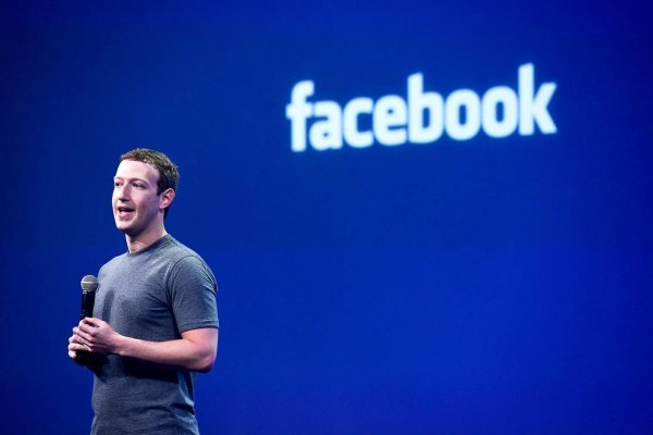 Пользователи Facebook потешаются над Цукербергом - «Политика»